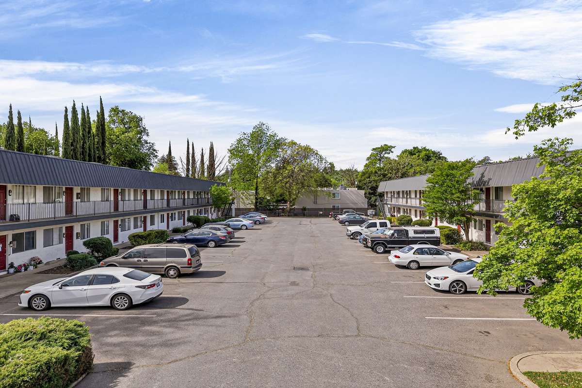 Warner Street Apartments - Chico, CA Apartments